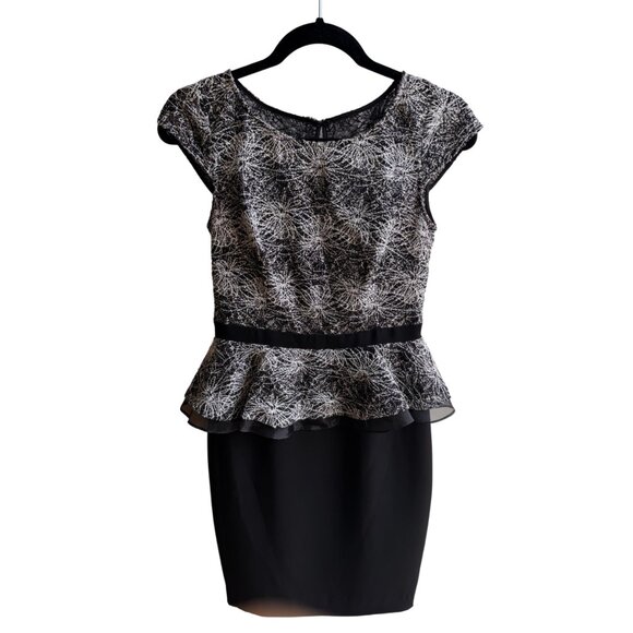 Kay Unger Metallic Floral Cap Sleeve Peplum Black & Silver Dress Size 2 - Picture 1 of 5